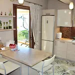 Apartment Suiteviewporos Galatás