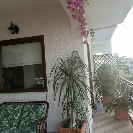 Suiteviewporos-luxury In * Galatas (Poros)
