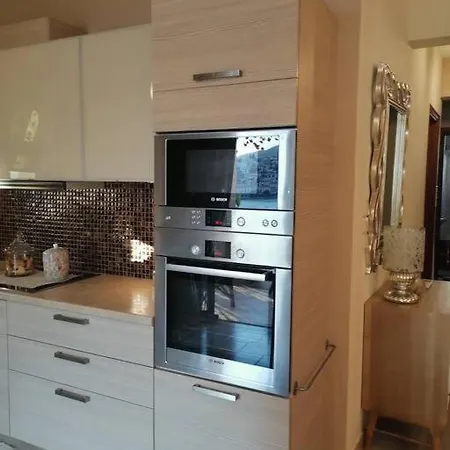 Suiteviewporos-luxury In Galatás