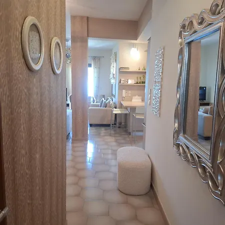 Suiteviewporos Apartment